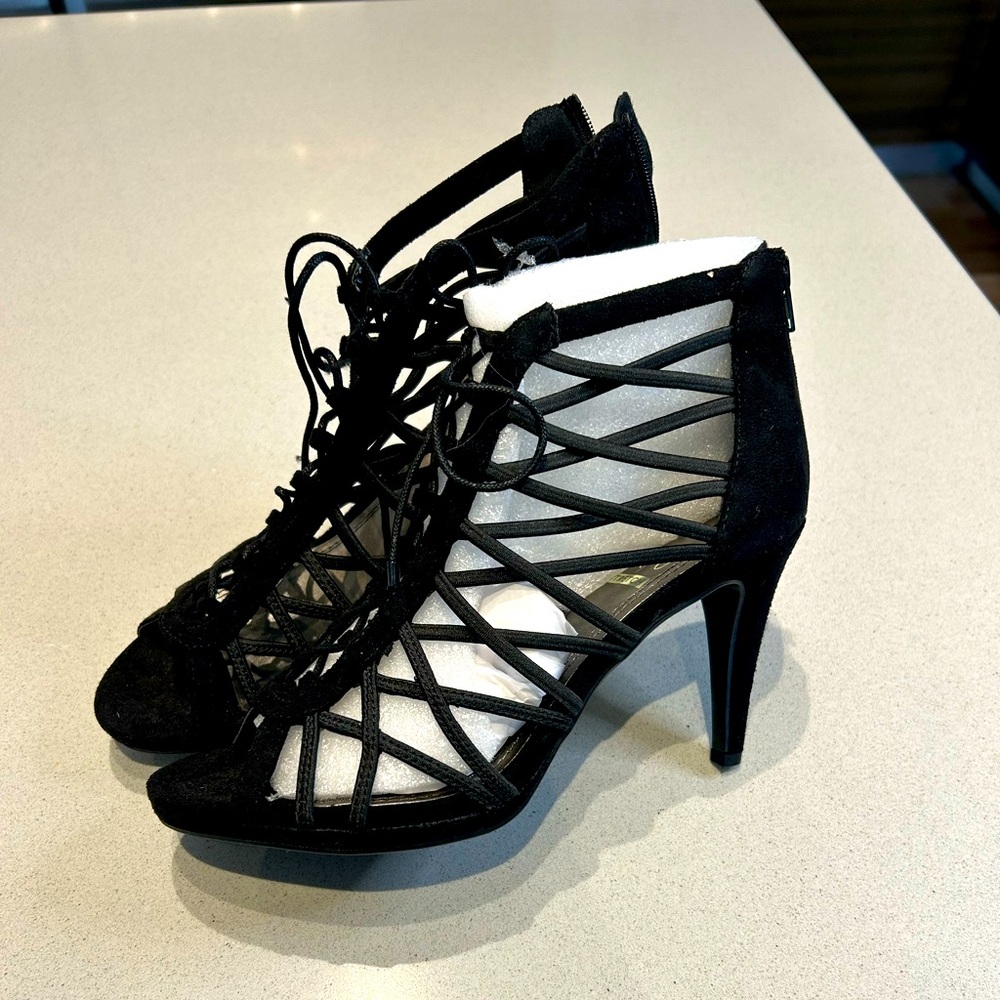 IMPO stretch heels, 4 inch, black tie strap, back zipper
